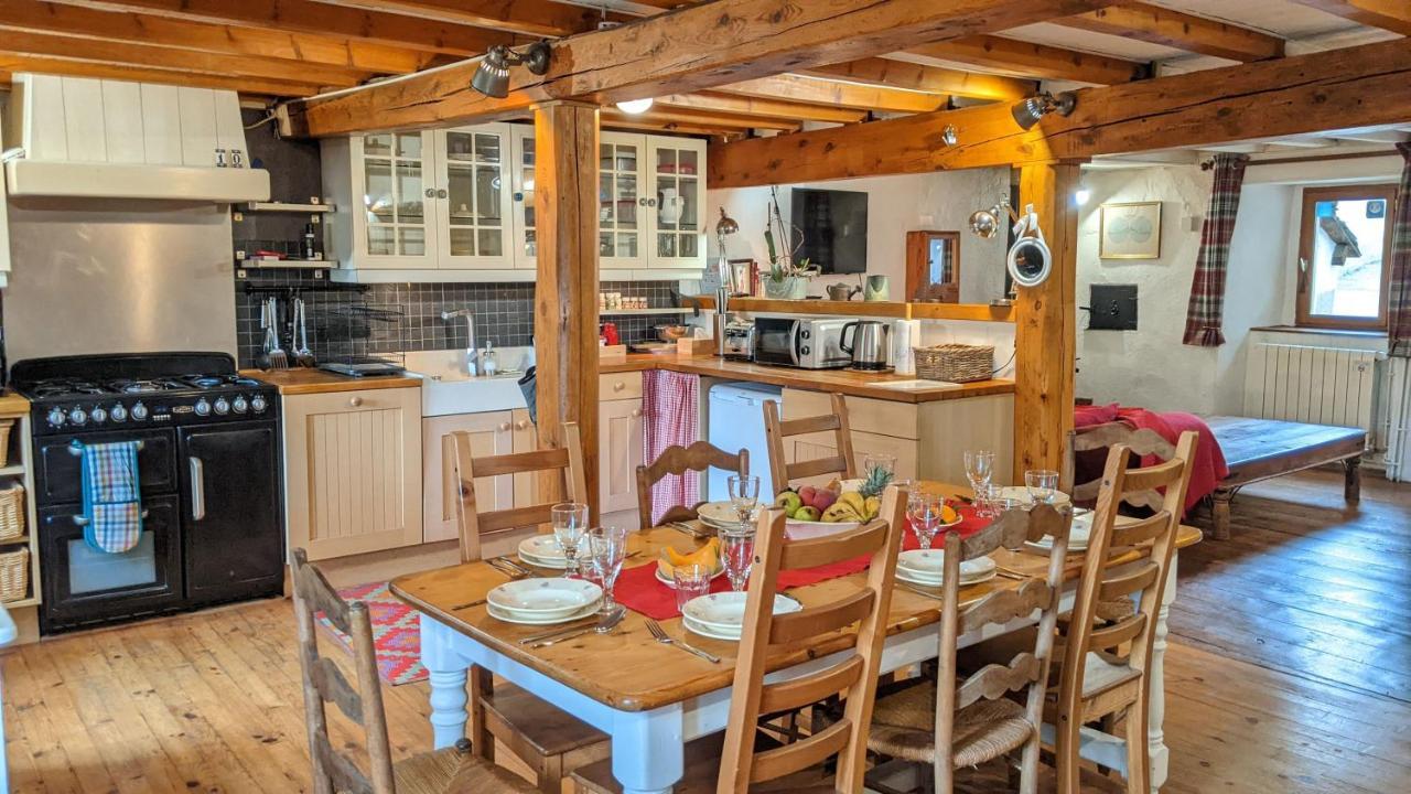 レ・ザングル La Ferme Des Astresヴィラ エクステリア 写真