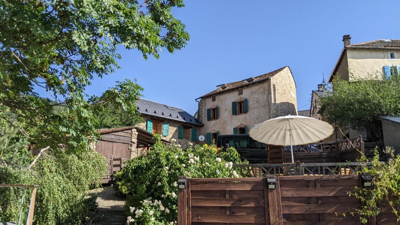 レ・ザングル La Ferme Des Astresヴィラ エクステリア 写真